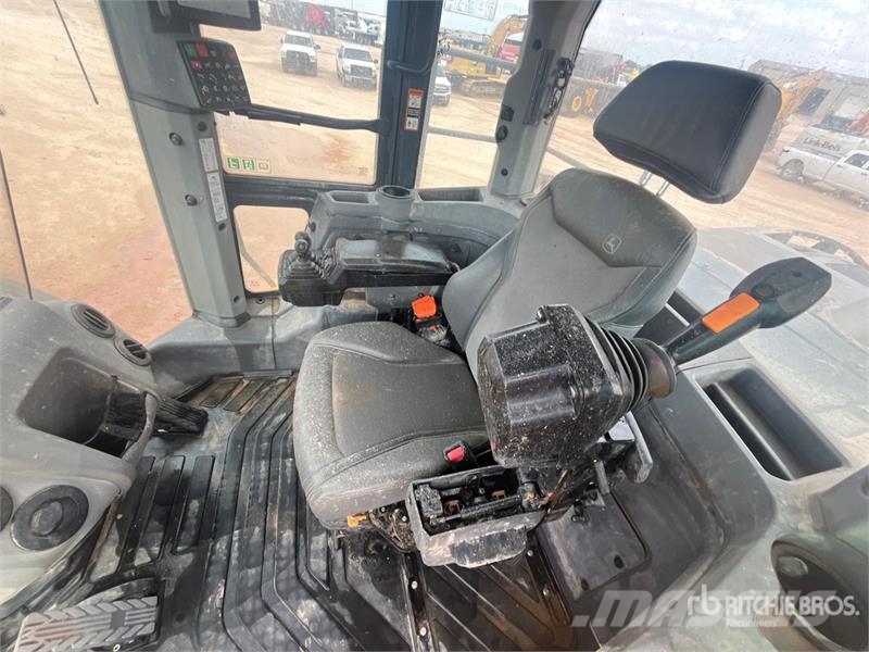 John Deere 904 P-Tier Wheel loaders