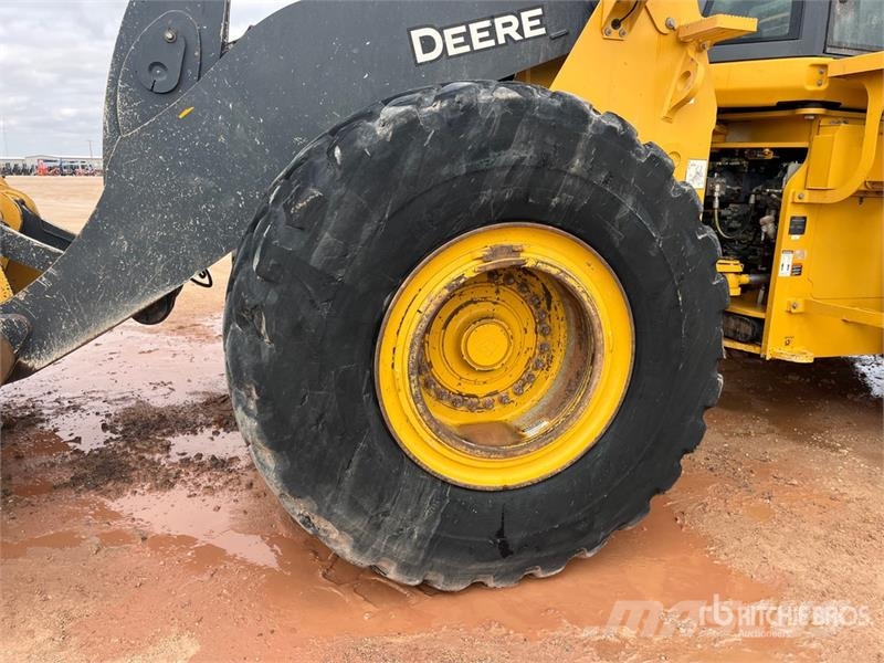 John Deere 904 P-Tier Wheel loaders