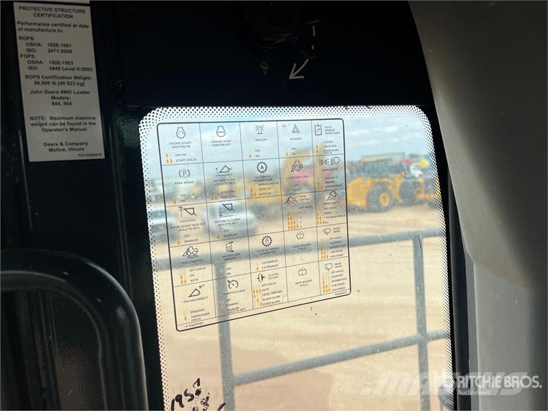 John Deere 904 P-Tier Wheel loaders