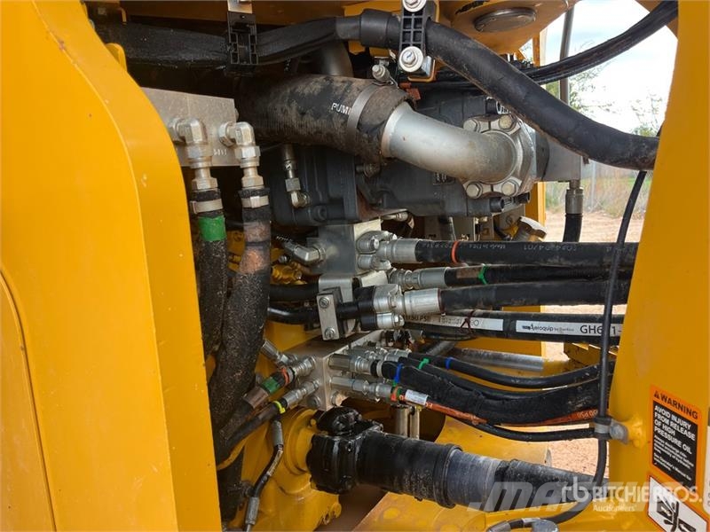 John Deere 904 P-Tier Wheel loaders