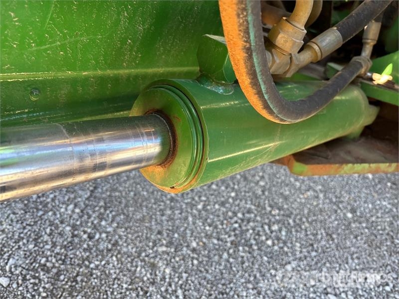John Deere 9560R ماكينات زراعية - غير ذلك
