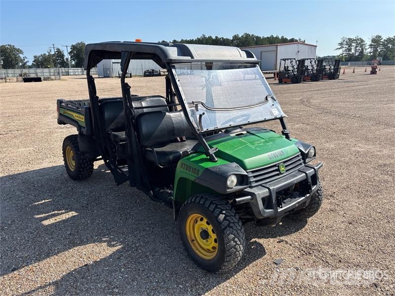 John Deere Gator 4x4 Utility Vehicle Maquinaria para servicios públicos