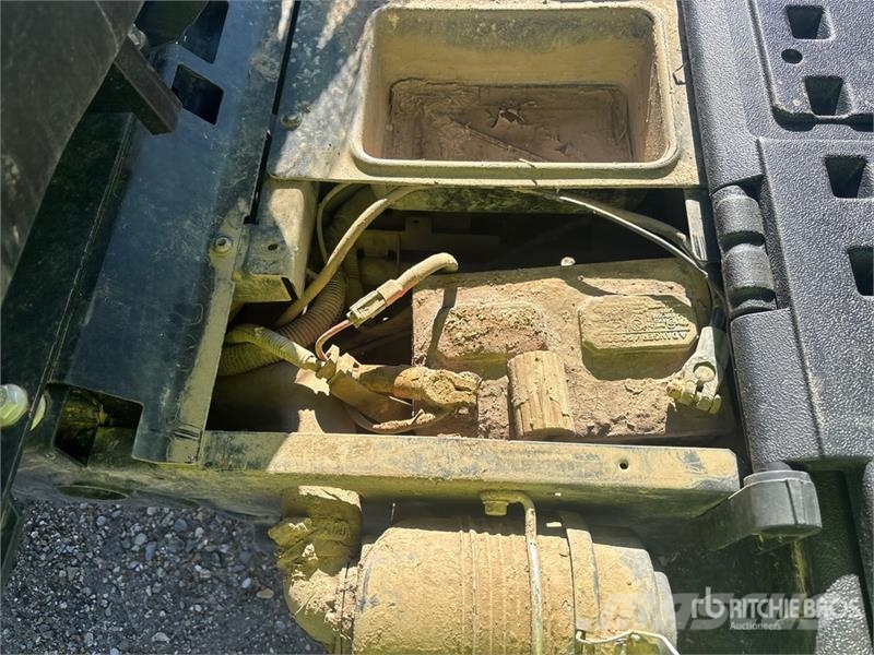John Deere Gator 4x4 Utility Vehicle Veicoli utilitari