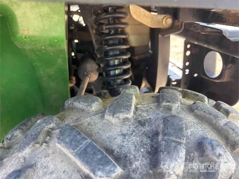 John Deere Gator 4x4 Utility Vehicle Veicoli utilitari