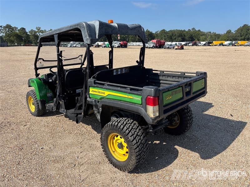 John Deere Gator 4x4 Utility Vehicle Maquinaria para servicios públicos
