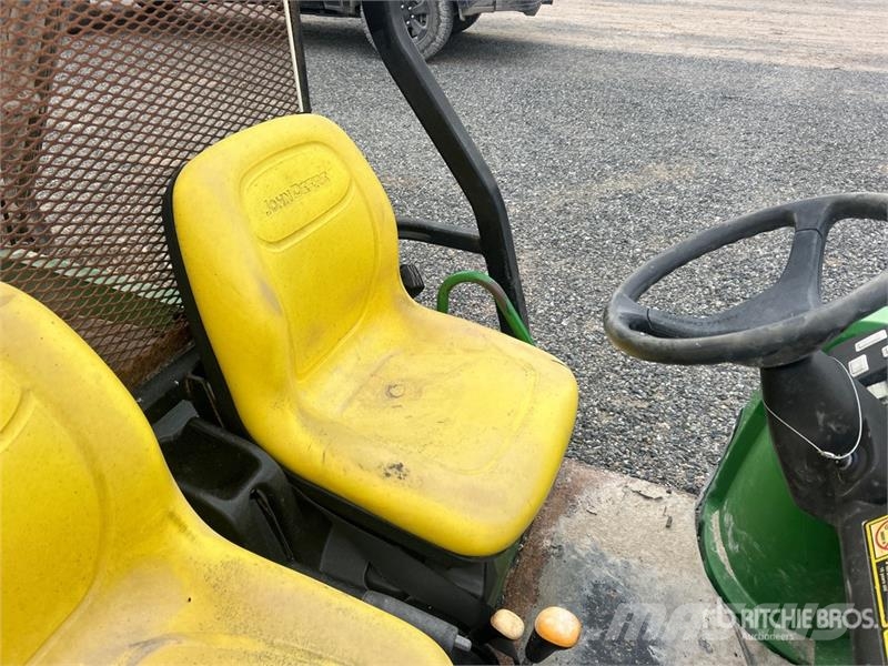 John Deere Gator TX 4X2 4x2 Utility Vehicle ماكينات منفعة عامة