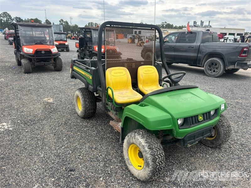 John Deere Gator TX 4X2 4x2 Utility Vehicle ماكينات منفعة عامة
