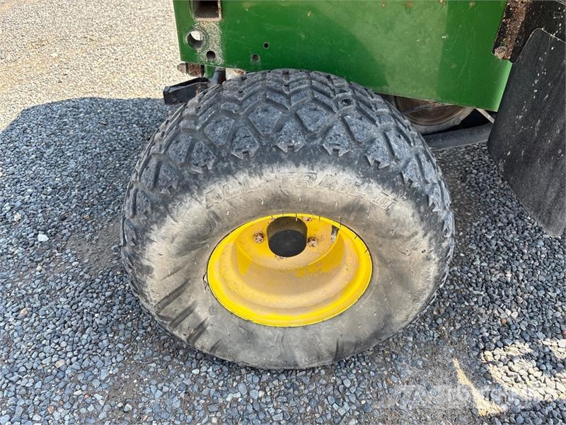 John Deere Gator TX 4X2 4x2 Utility Vehicle Maquinaria para servicios públicos