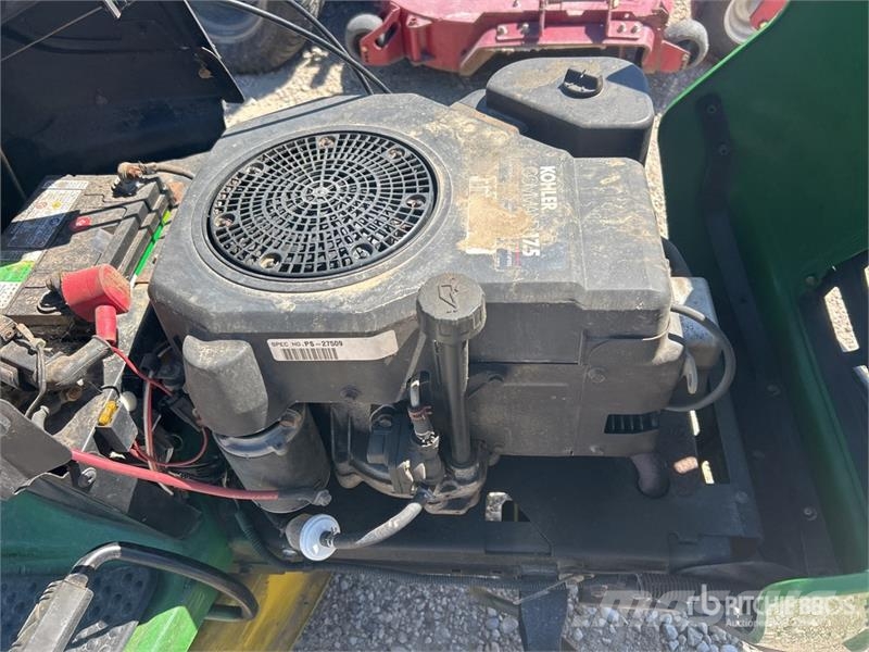 John Deere L110 ركوب الحشائش