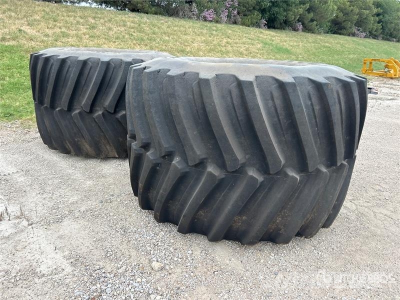 John Deere of (2) John Deere 250/50R32 Tires - Fits Combine Tyres, wheels and rims