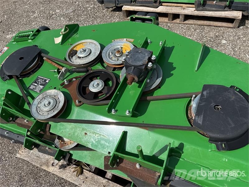 John Deere of (2) John Deere Fast Back Pro 72 72 in Mower Dec 农业机械-其他