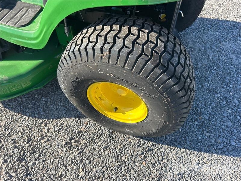 John Deere S100 Ride-On Lawn Mower (Unused) Rijmaaiers