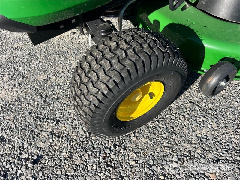 John Deere S100 Ride-On Lawn Mower (Unused) Rijmaaiers