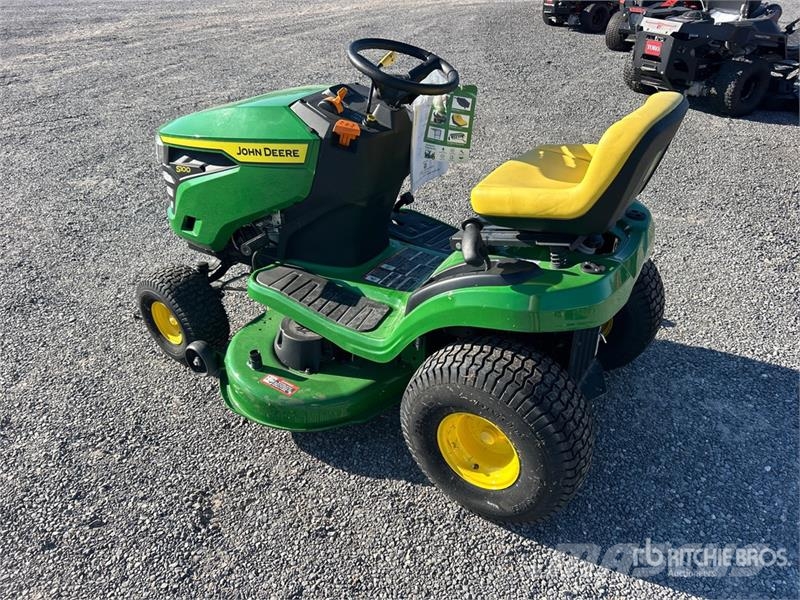 John Deere S100 Ride-On Lawn Mower (Unused) Rijmaaiers