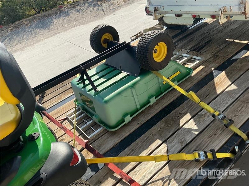 John Deere S240 Lawn Mower Samojízdné sekačky