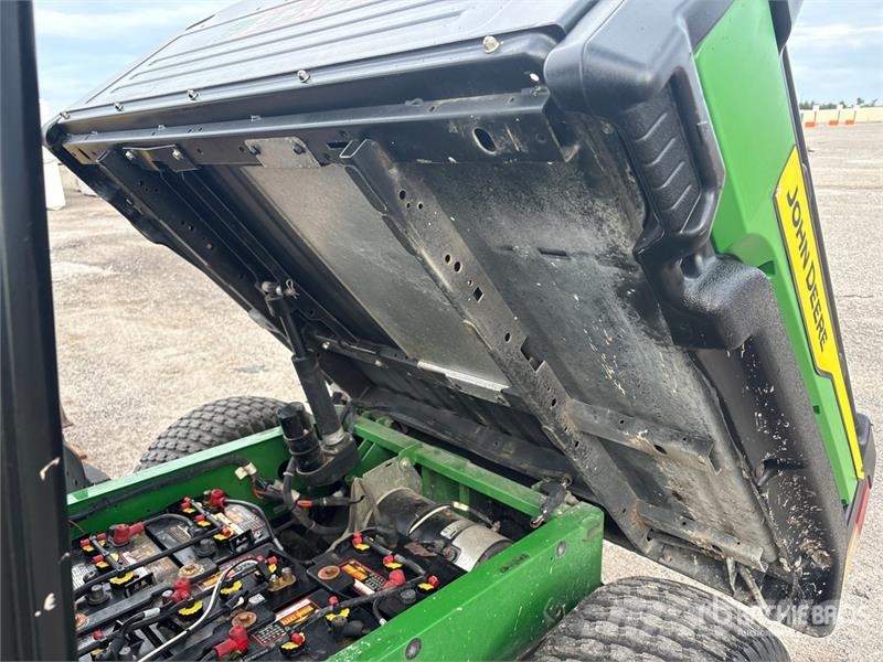 John Deere TE Gator 4x2 Utility Vehicle ユーティリティー機械
