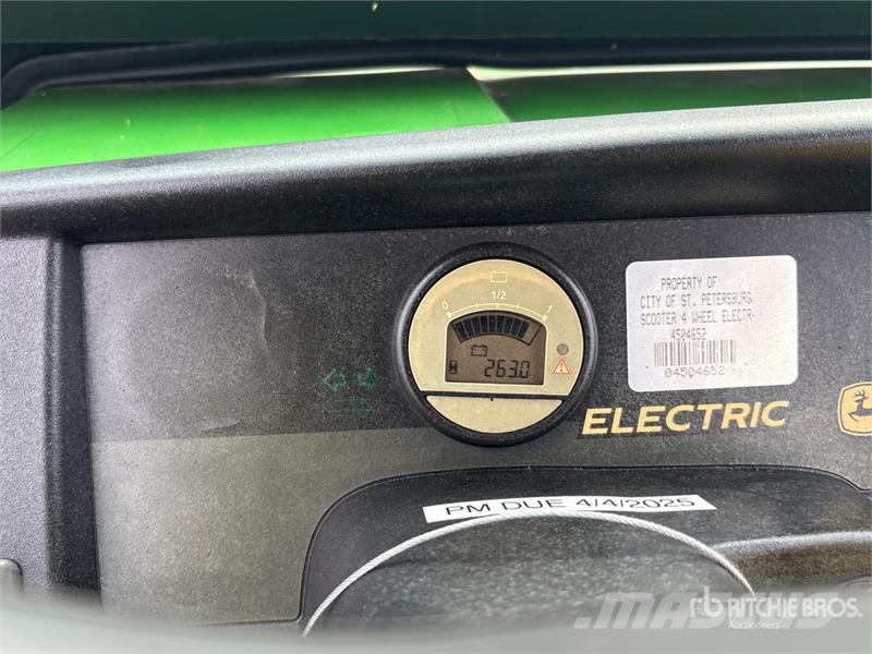 John Deere TE Gator 4x2 Utility Vehicle ユーティリティー機械