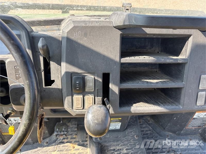 John Deere XUV835M 4x4 Utility Vehicle Užitkové stroje
