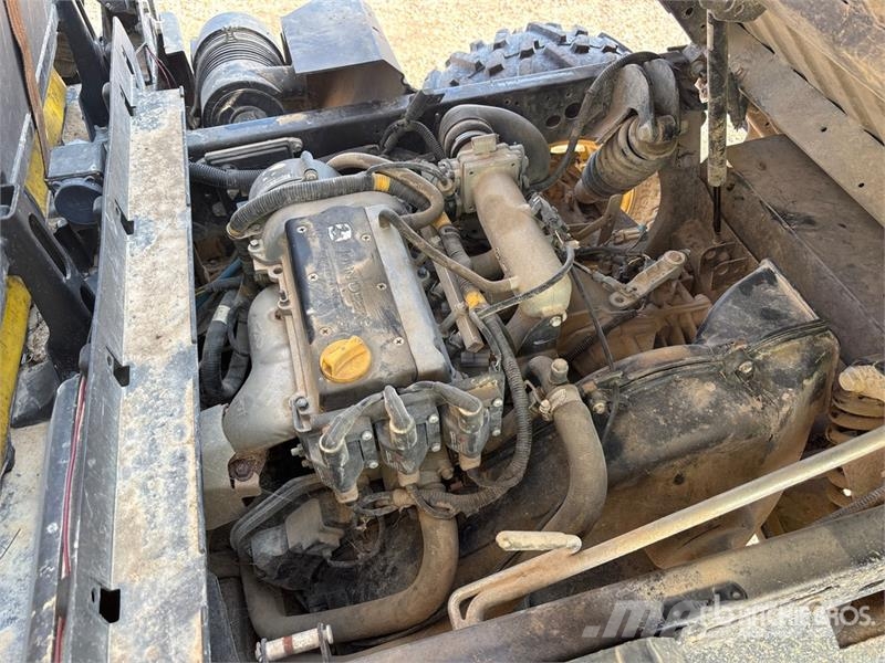 John Deere XUV835M 4x4 Utility Vehicle 다목적 장비