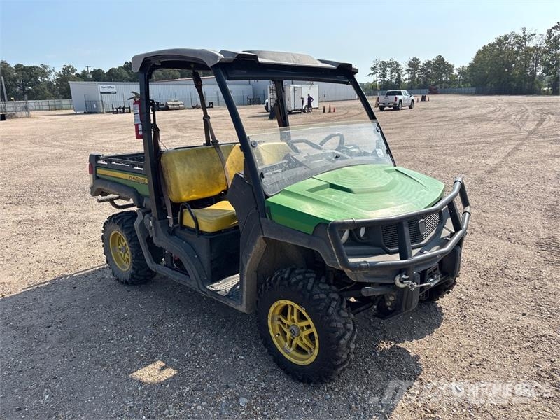 John Deere XUV835M 4x4 Utility Vehicle Užitkové stroje