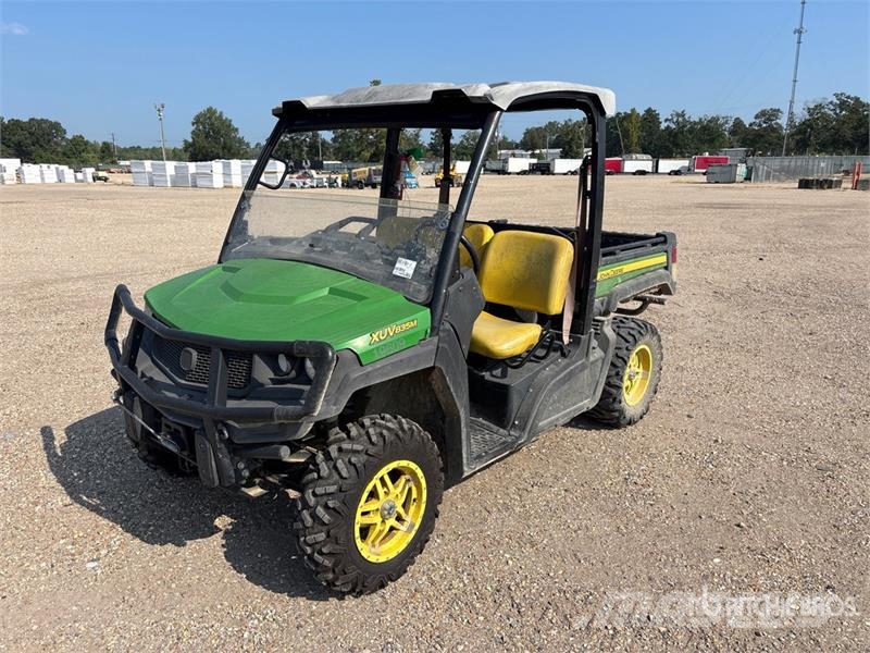 John Deere XUV835M 4x4 Utility Vehicle 다목적 장비