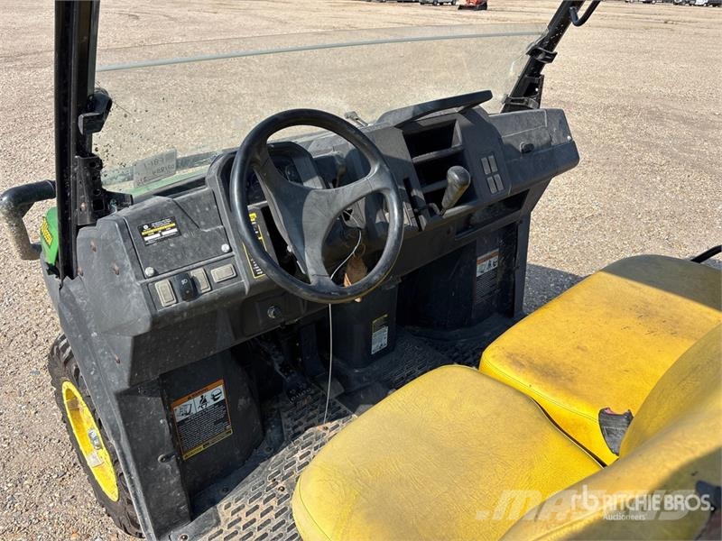 John Deere XUV835M 4x4 Utility Vehicle Užitkové stroje