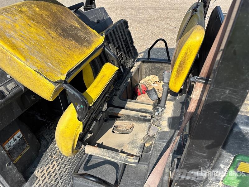 John Deere XUV835M 4x4 Utility Vehicle 다목적 장비