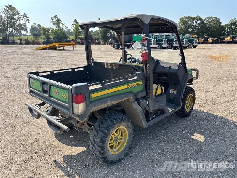 John Deere XUV835M 4x4 Utility Vehicle Užitkové stroje