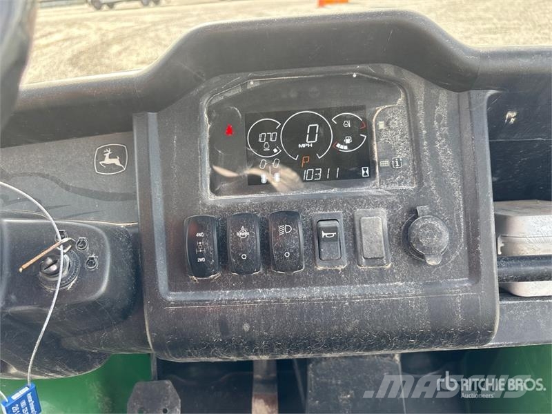 John Deere XUV855MS4 4x4 Utility Vehicle Maquinaria para servicios públicos