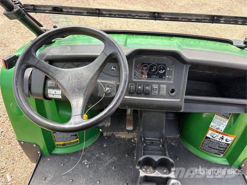 John Deere XUV855MS4 4x4 Utility Vehicle Redskapsbärare