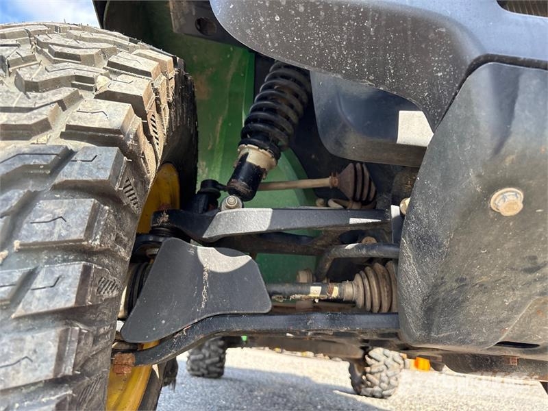 John Deere XUV855MS4 4x4 Utility Vehicle Maquinaria para servicios públicos