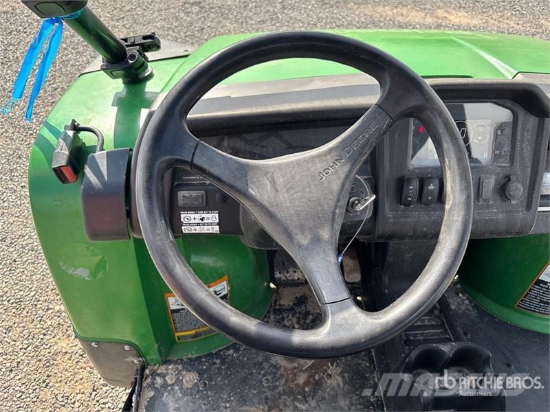 John Deere XUV855MS4 4x4 Utility Vehicle Maquinaria para servicios públicos