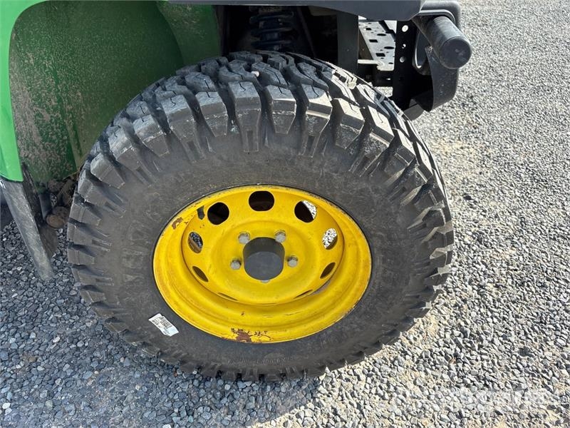 John Deere XUV855MS4 4x4 Utility Vehicle Maquinaria para servicios públicos
