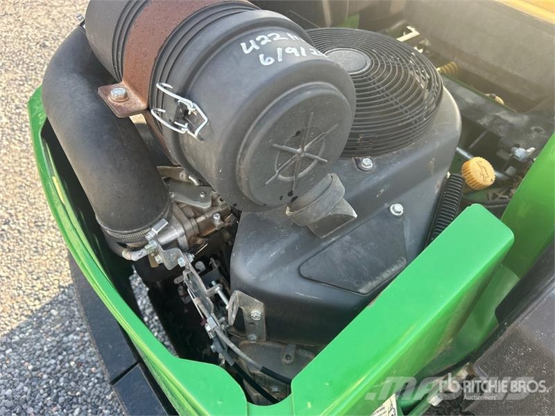 John Deere Z950M Zero-Turn Lawn Mower Самохідні газонокосарки