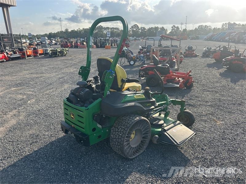 John Deere Z950M Zero-Turn Lawn Mower Самохідні газонокосарки