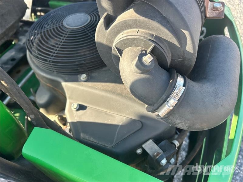 John Deere Z950M Zero-Turn Lawn Mower Самохідні газонокосарки