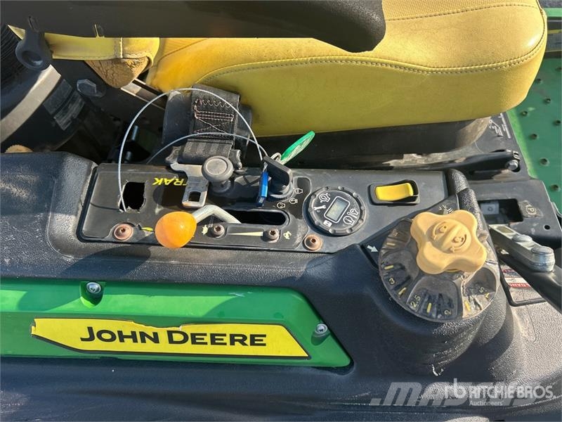 John Deere Z950M Zero-Turn Lawn Mower Самохідні газонокосарки