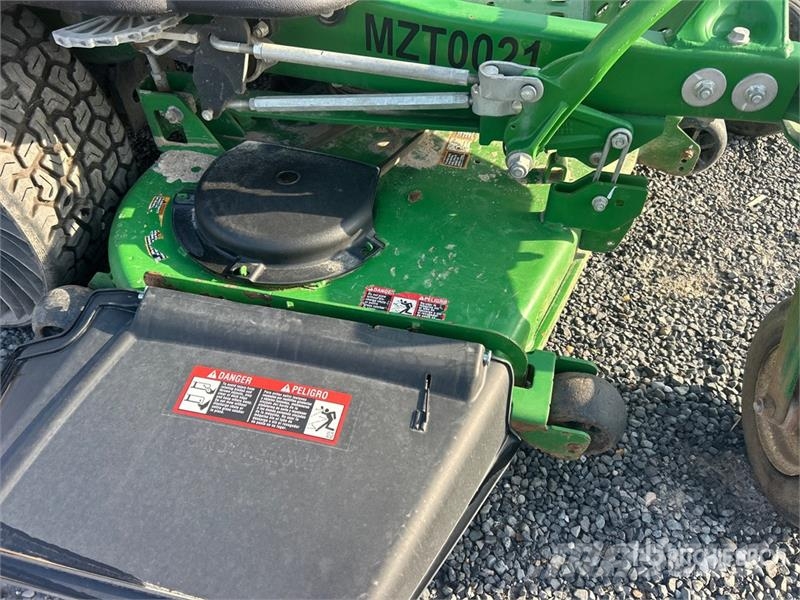 John Deere Z950M Zero-Turn Lawn Mower Самохідні газонокосарки