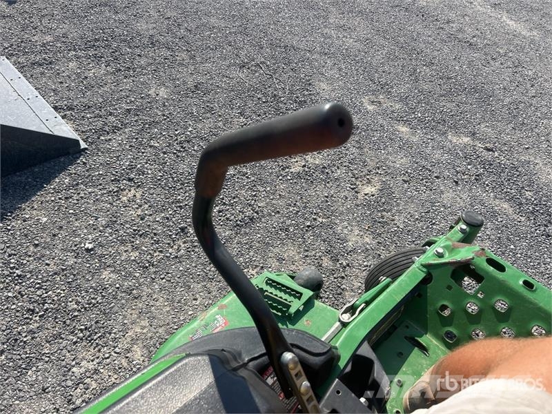 John Deere Z950M Zero-Turn Lawn Mower ركوب الحشائش