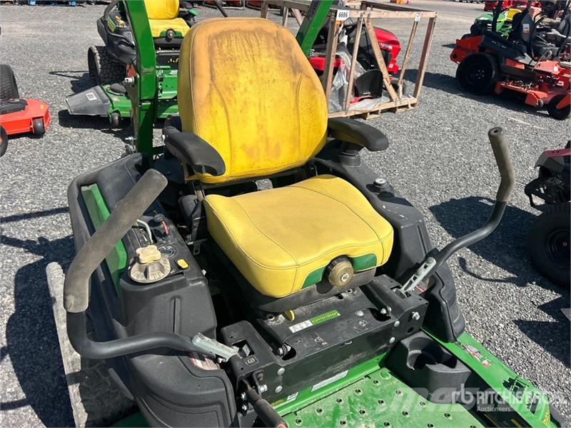 John Deere Z950M ZTrak M Series Zero-Turn Lawn Mower 탑승형 잔디깎기