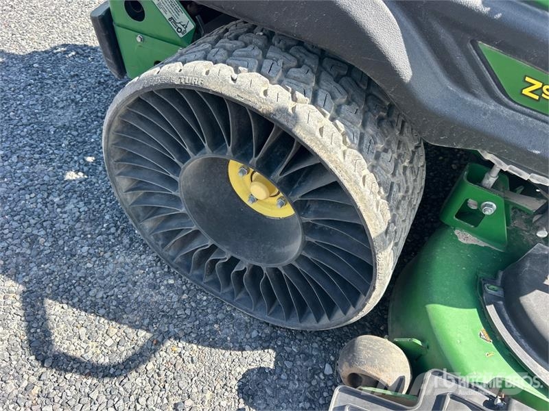 John Deere Z950M ZTrak M Series Zero-Turn Lawn Mower 탑승형 잔디깎기