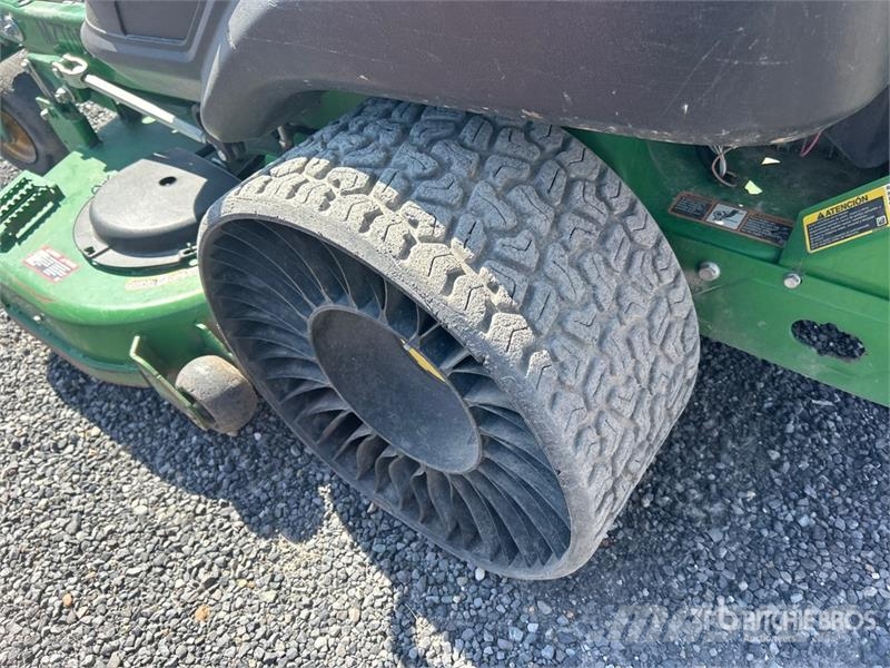 John Deere Z950M ZTrak M Series Zero-Turn Lawn Mower 탑승형 잔디깎기
