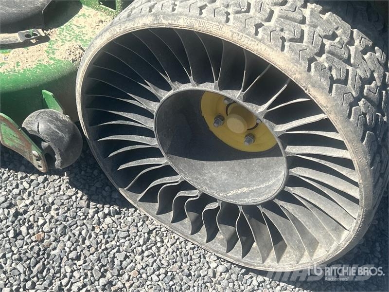 John Deere Z950M ZTrak M Series Ride-On Lawn Mower Sitteklippere