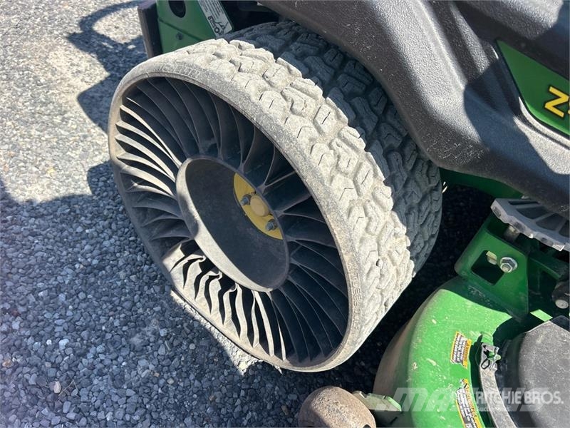 John Deere Z950M ZTrak M Series Zero-Turn Lawn Mower 탑승형 잔디깎기