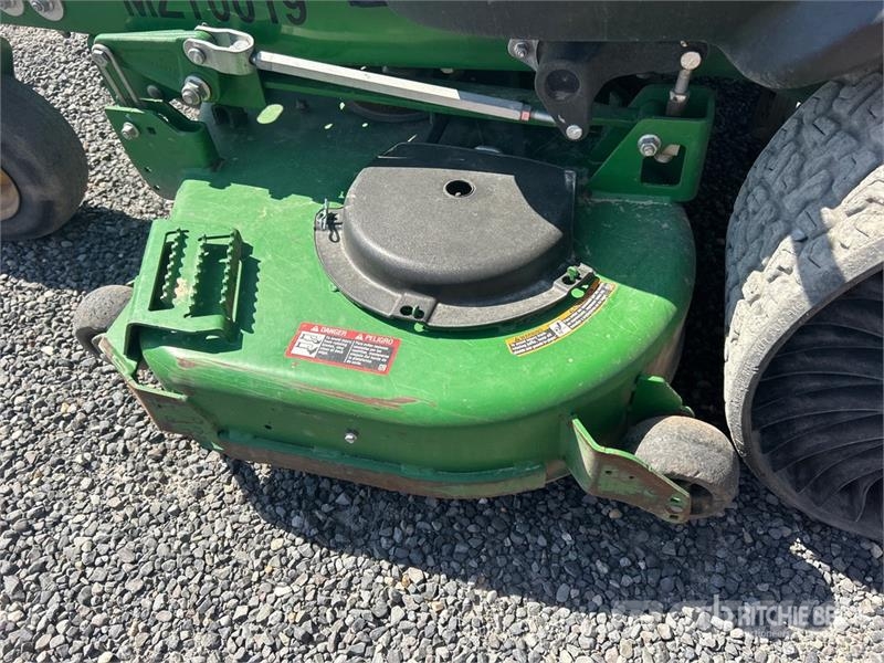 John Deere Z950M ZTrak M Series Zero-Turn Lawn Mower 탑승형 잔디깎기