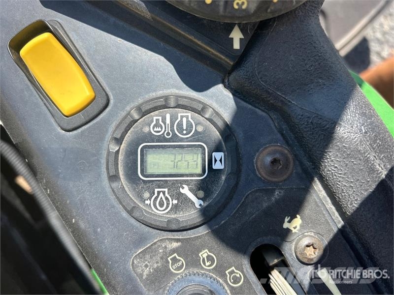 John Deere Z950M ZTrak M Series Zero-Turn Lawn Mower 탑승형 잔디깎기
