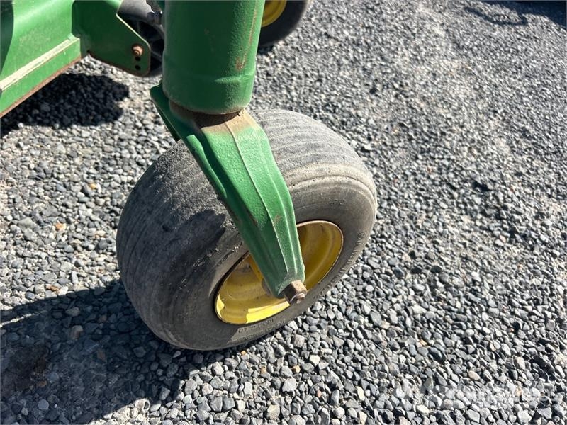 John Deere Z950M ZTrak M Series Zero-Turn Lawn Mower 탑승형 잔디깎기