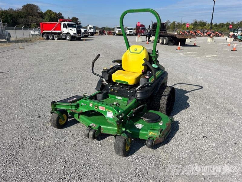 John Deere Z994R Ride-On Lawn Mower Самохідні газонокосарки