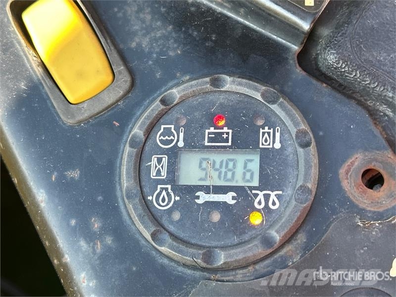 John Deere Z994R Ride-On Lawn Mower Самохідні газонокосарки