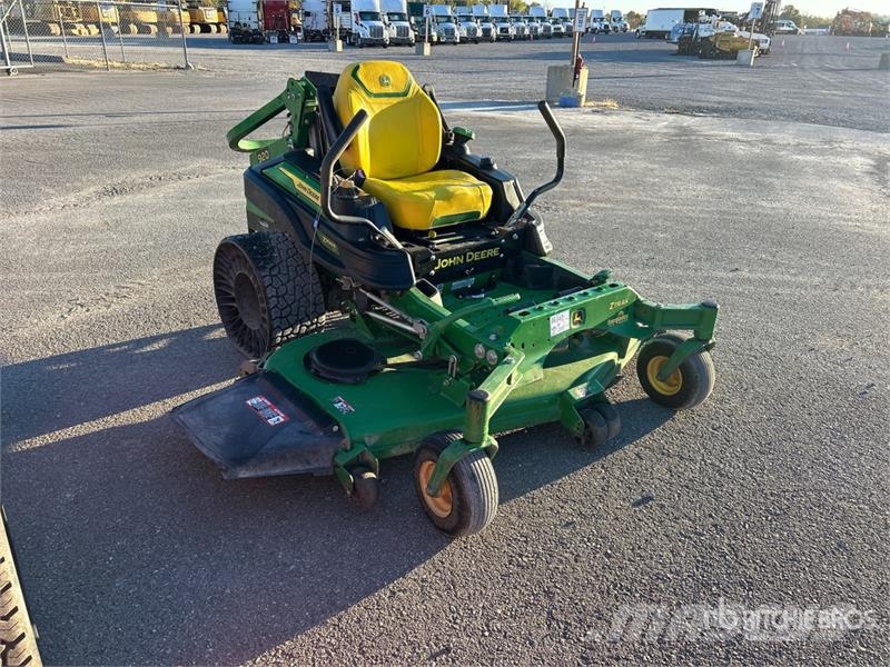 John Deere Z994R Ride-On Lawn Mower 骑乘式割草机